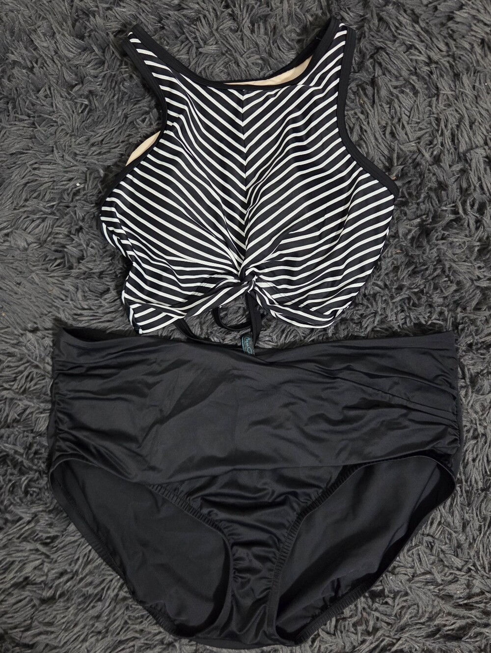 ZeroXposur Women’s Black & White Striped Two-Piece Swimsuit – XL